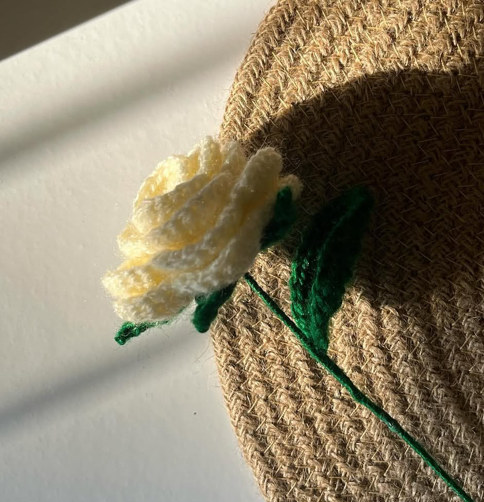 White Rose Flower Bouquet – Premium Crochet Floral