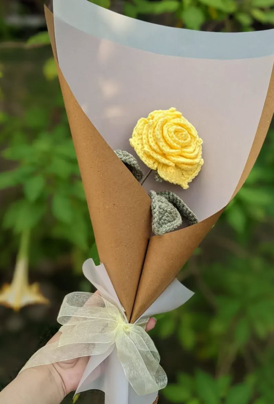 Yellow Rose Flower Bouquet – Premium Crochet Floral Arrangement for Gifting | Bright & Long-Lasting Roses for Special Occasions & Décor